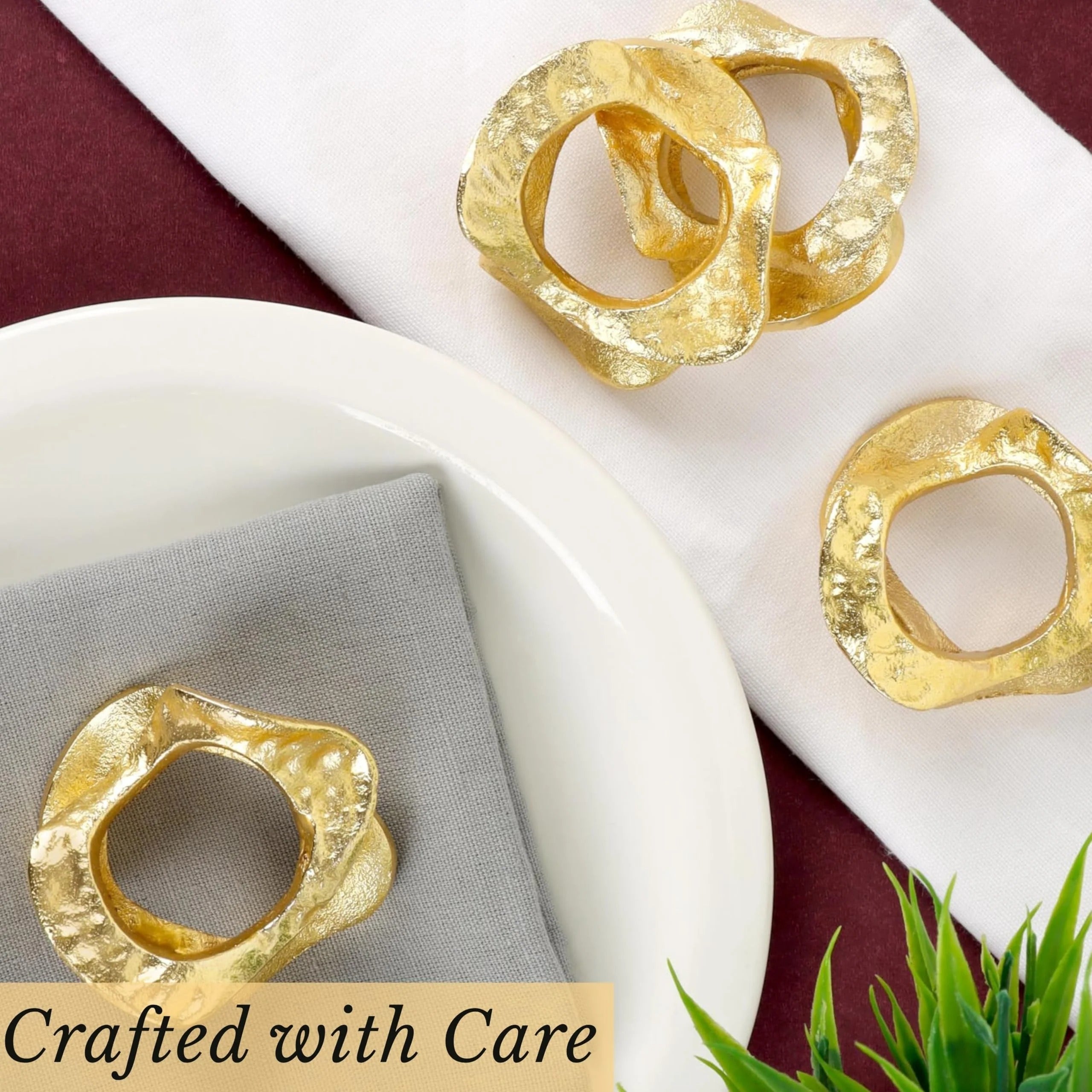 ALPHA Living HOME Modern Napkin Rings - 8 Pcs Premium Metal Napkin Holders for Cloth Napkins Elegant Table Decor for Weddings, Dinners & Special Occasions (Gold)