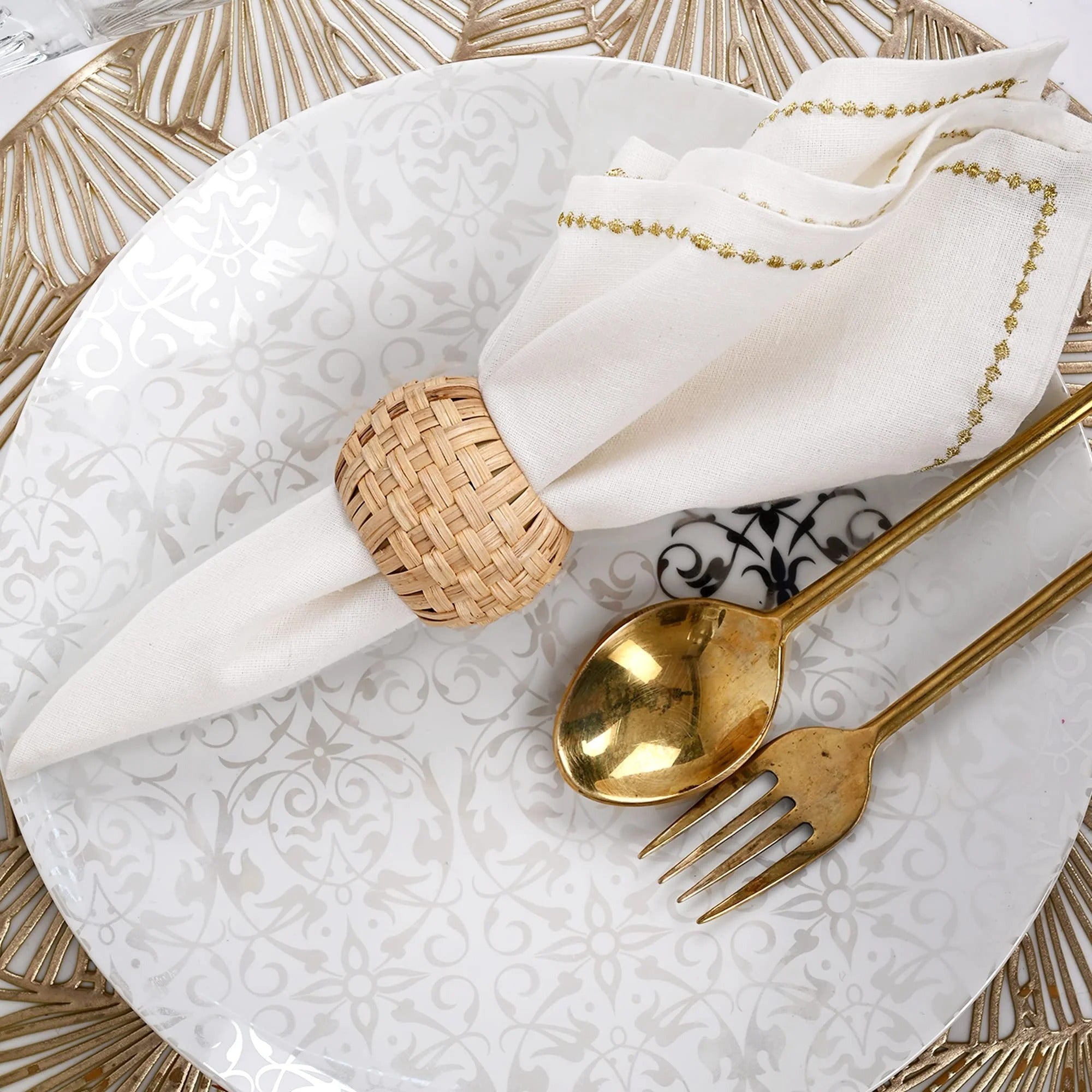 ALPHA Living HOME Farmhouse Napkin Rings - Rustic Natural Cane & Jute Serviette Holders for Elegant Table Decor, Weddings, Thanksgiving, and Everyday Dining- Set of 12 (Natural)